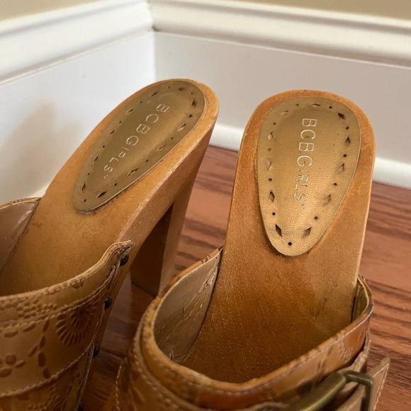 BCBG Leather Clog Heels - Picture 4 of 6
